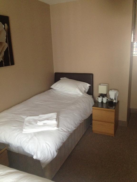 Coach & Horses Bed & Breakfast Tredegar Bilik gambar